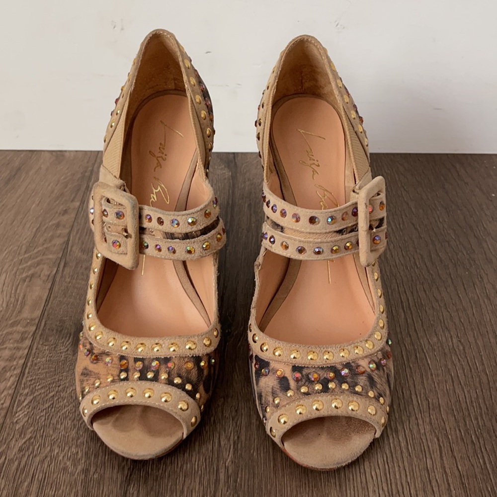 Shoes - Picture 2 of 3